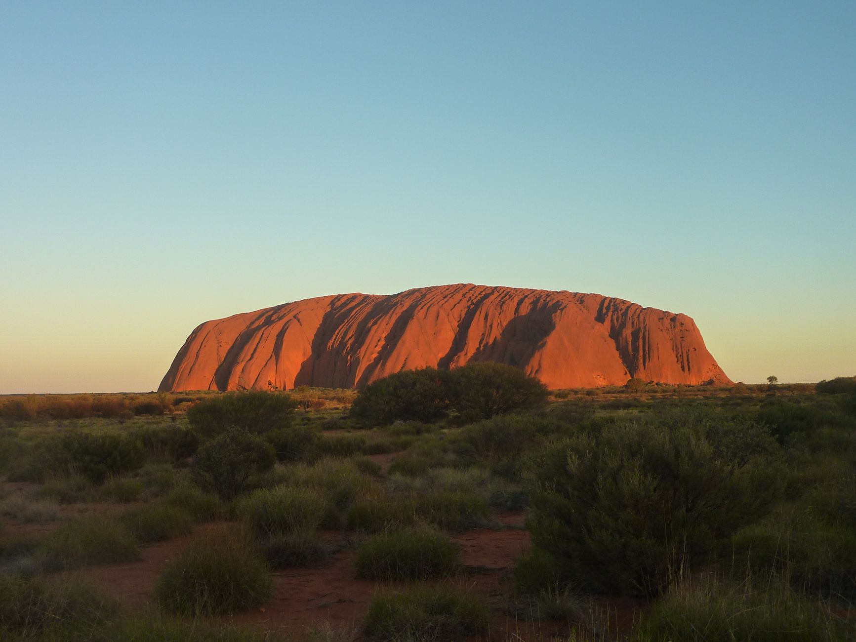 أستراليا — Alice Springs → aeroporto de Ayers Rock