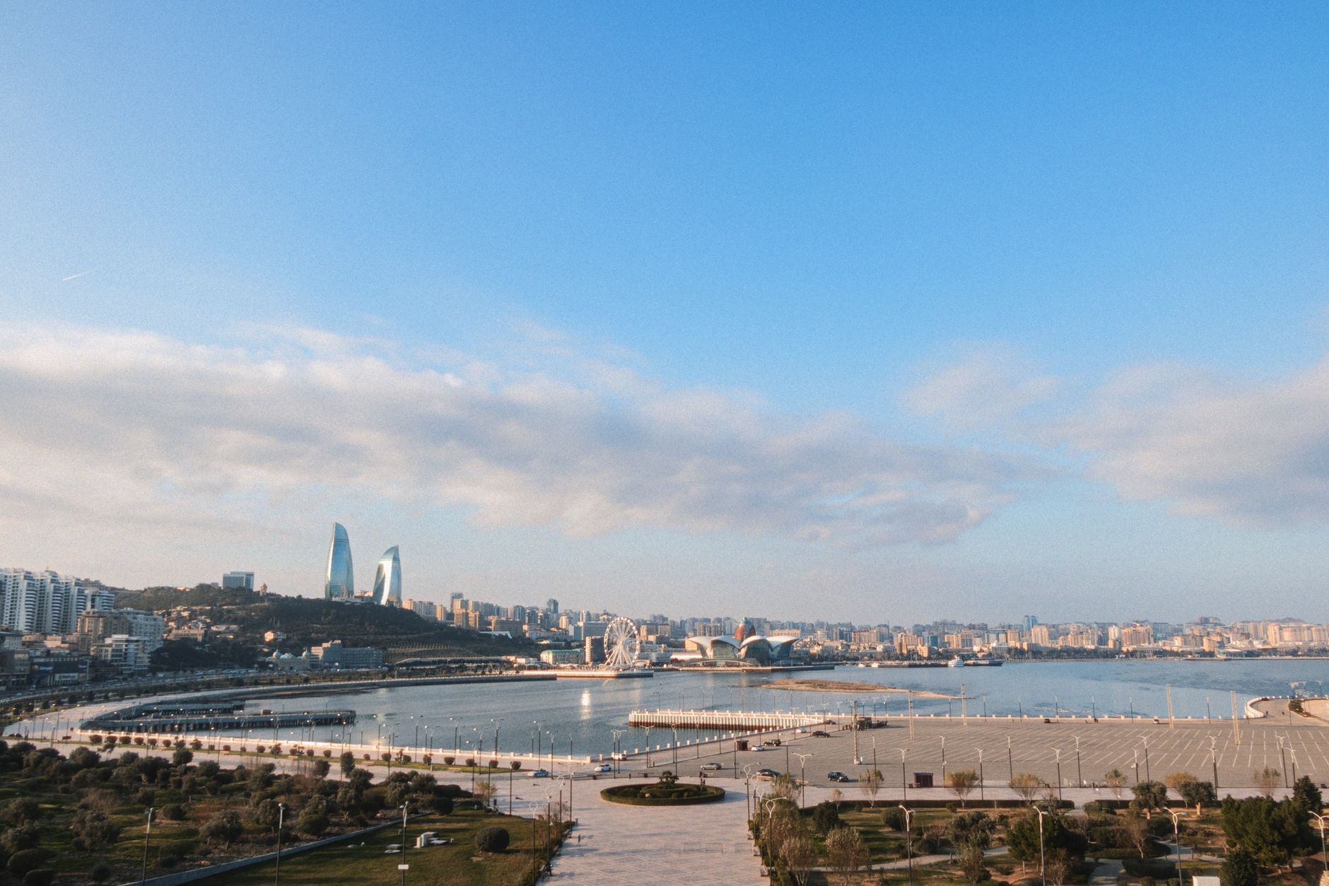 أذربيجان — Baku → Mar Cáspio
