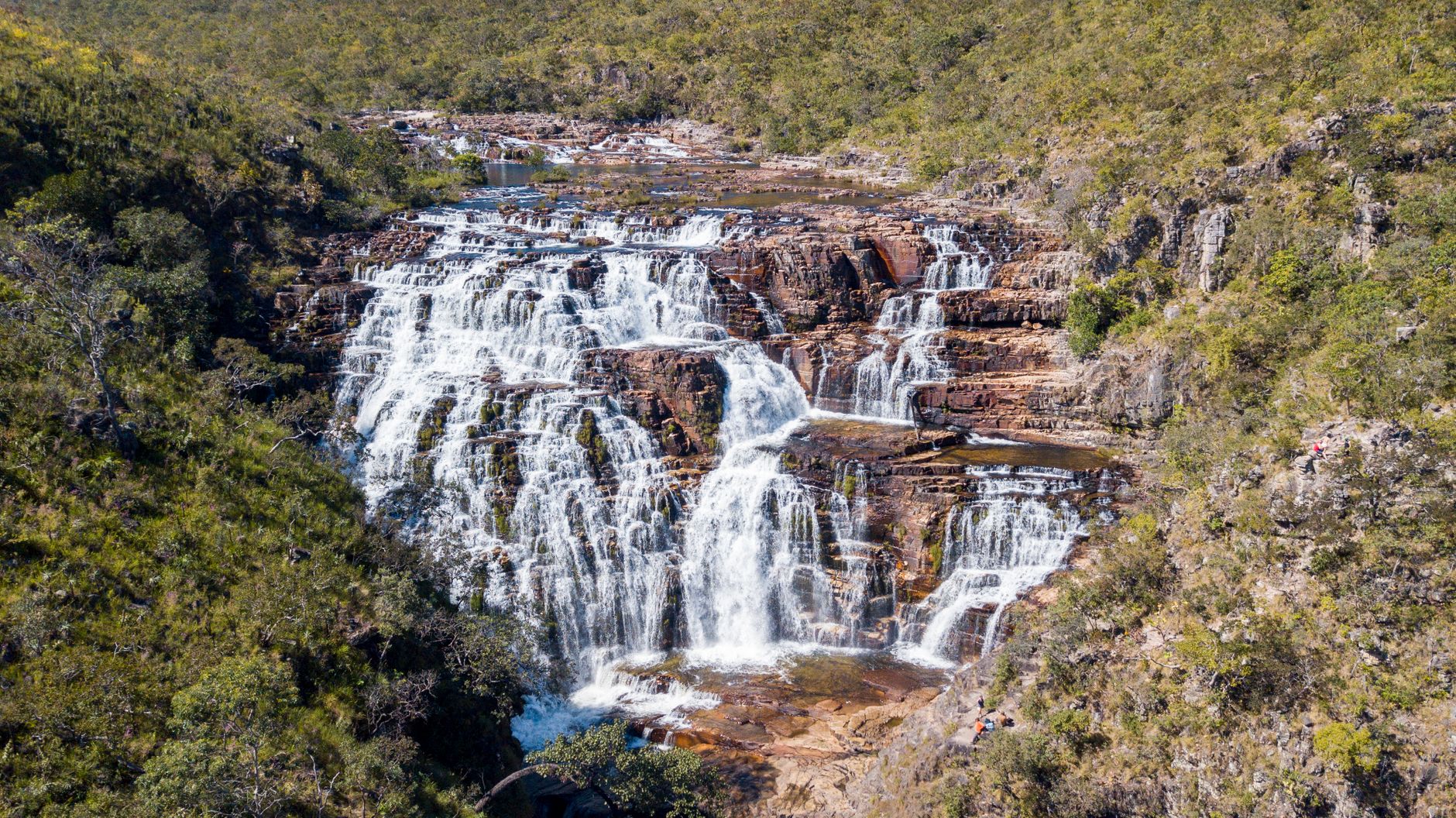 BRASILIEN — KLØFTER OG VANDFALD I CHAPADA DOS GUIMARÃES — oplevelse