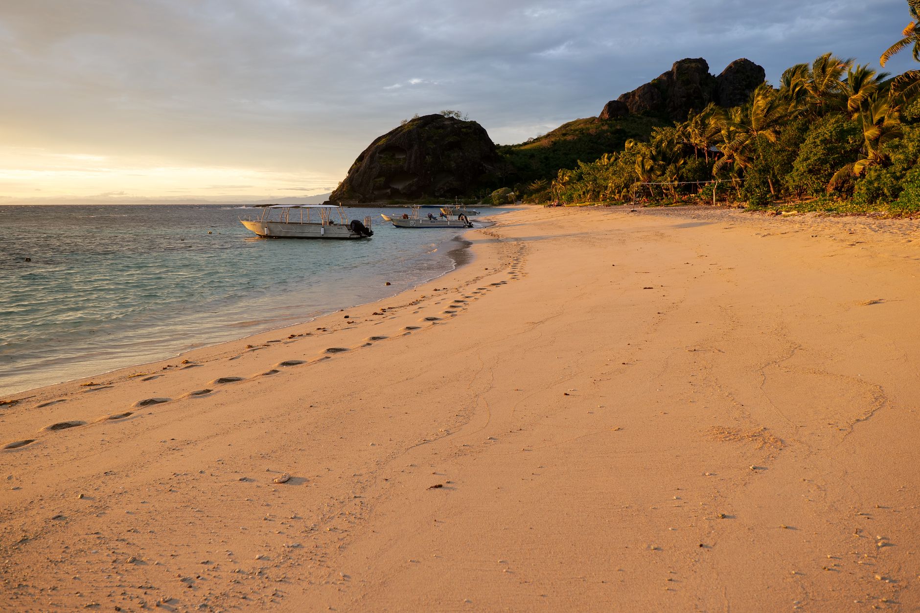 FIJI-ØYENE — FIJIANSKE PARADISØYER — opplevelse