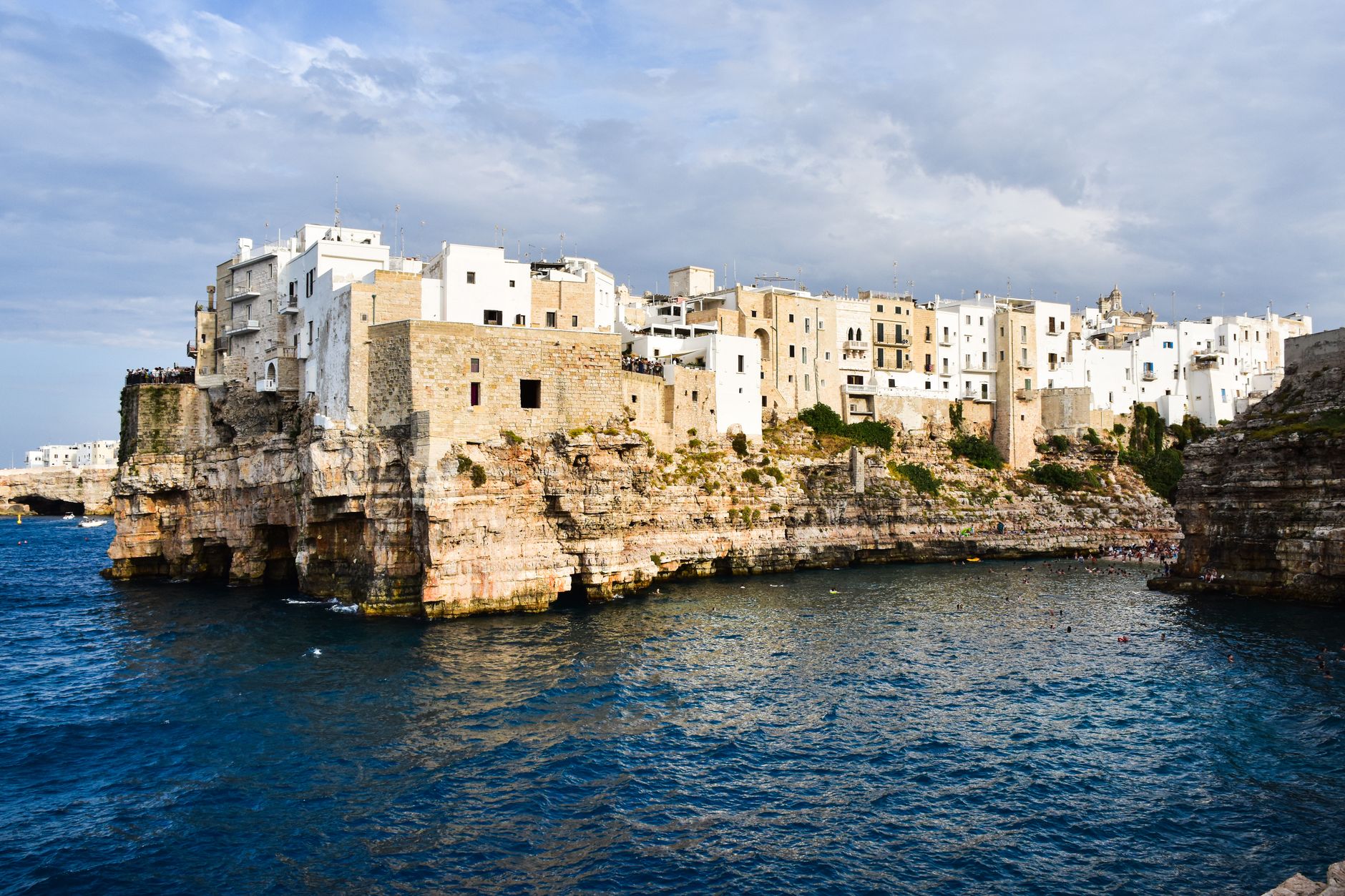 إيطاليا — Bari → Polignano a Mare