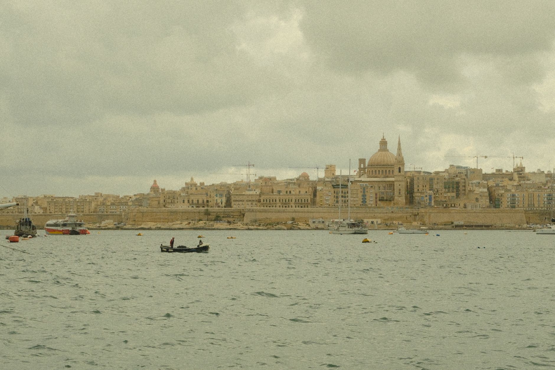 مالطا — Valletta → Comino