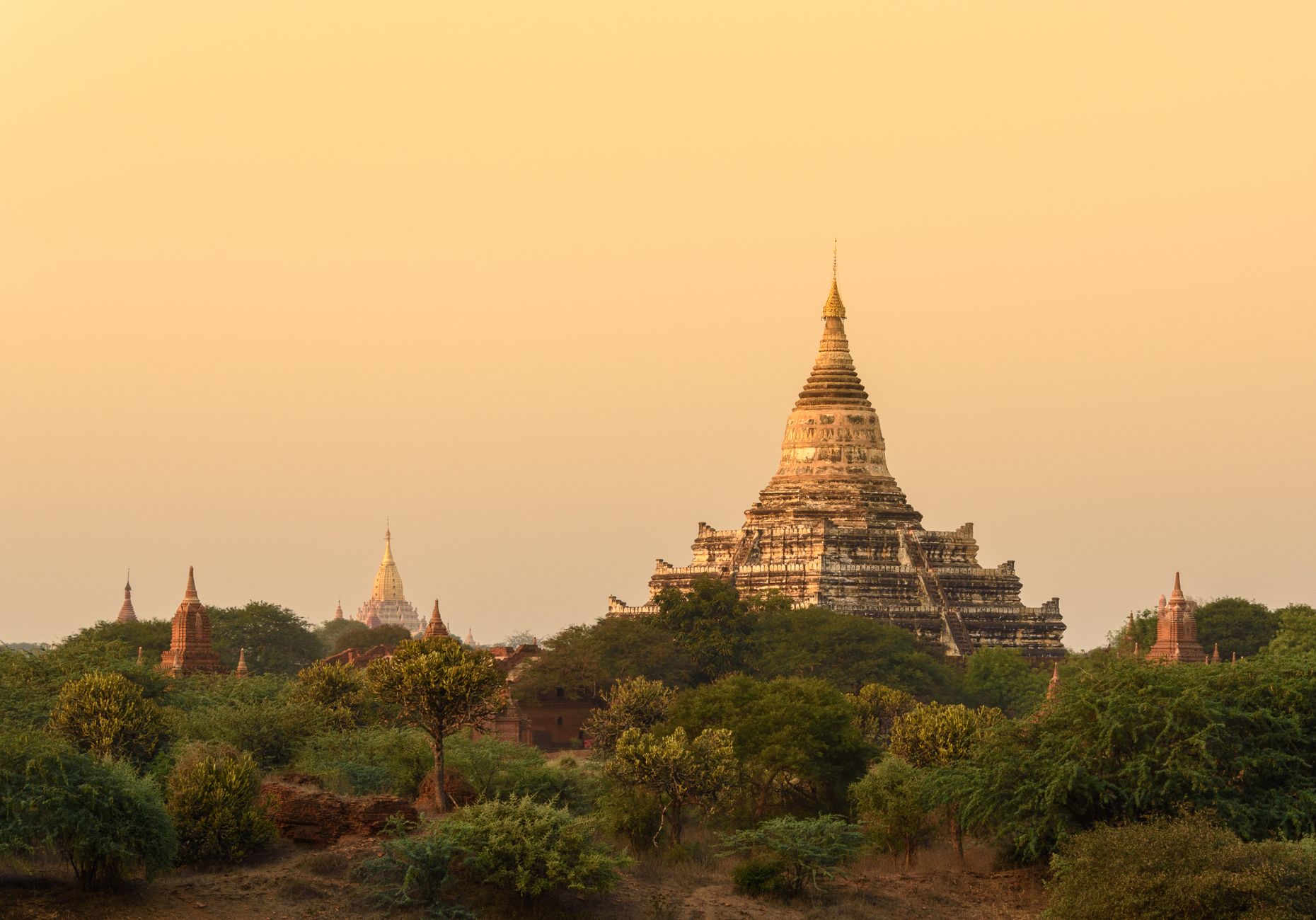 MYANMAR — TIDLIGERE BURMA — oplevelse