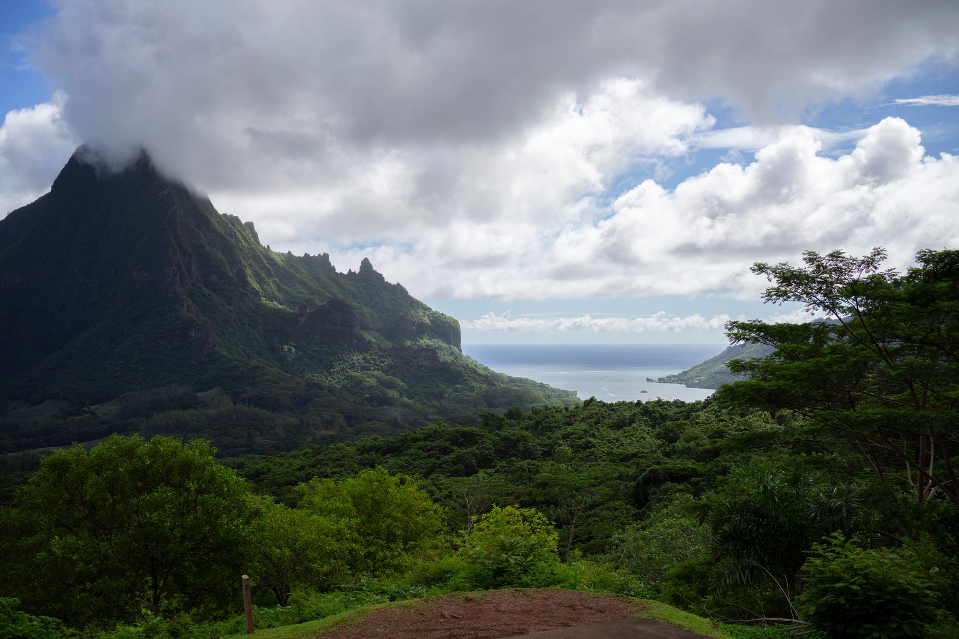 بولينيزيا الفرنسية — Nuku Hiva → Tahuata