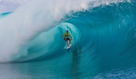 Teahupoo-bølgen i Fransk Polynesien