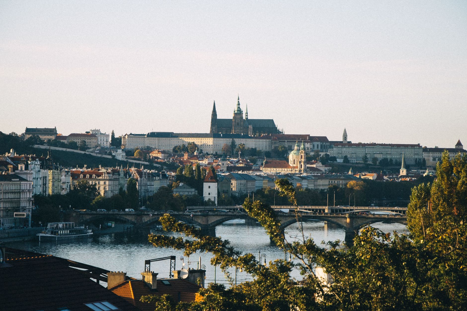 التشيك — Praga → Karlovy Vary